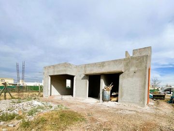 VENTA DE CASA EN CONSTRUCCION EN BARRIO PRIVADO
