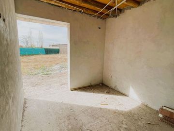VENTA DE CASA EN CONSTRUCCION EN BARRIO PRIVADO