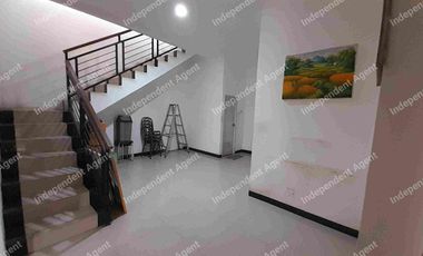 Rumah 2 lantai Huk di Taman Kenari Nusantara Cibubur