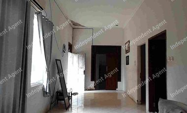 Rumah 2 lantai Huk di Taman Kenari Nusantara Cibubur