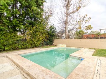 CASA EN VENTA APTO CREDITO EN  MASCHWITZ PRIVADO