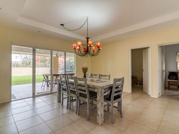 CASA EN VENTA APTO CREDITO EN  MASCHWITZ PRIVADO