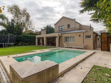 CASA EN VENTA APTO CREDITO EN  MASCHWITZ PRIVADO