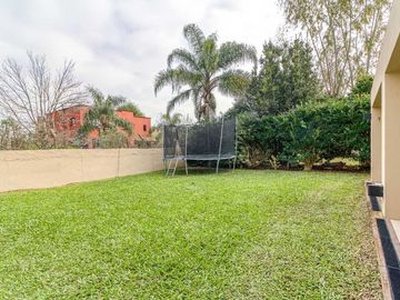 CASA EN VENTA APTO CREDITO EN  MASCHWITZ PRIVADO