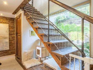 Excelente Casa con amarra prop, en Santa Catalina