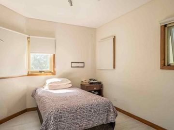 Excelente Casa con amarra prop, en Santa Catalina