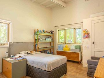 Excelente Casa con amarra prop, en Santa Catalina