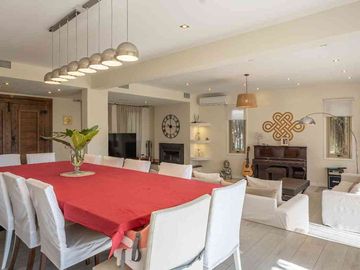 Excelente Casa con amarra prop, en Santa Catalina