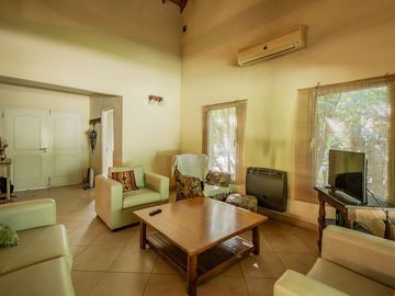 Venta Casa 4 amb Pileta  Barrio La Arboleda Garin