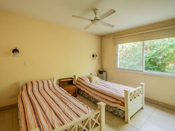 Venta Casa 4 amb Pileta  Barrio La Arboleda Garin