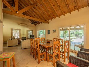 Venta Casa 4 amb Pileta  Barrio La Arboleda Garin