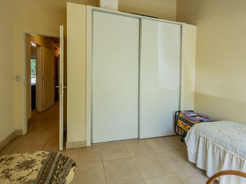 Venta Casa 4 amb Pileta  Barrio La Arboleda Garin