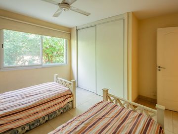 Venta Casa 4 amb Pileta  Barrio La Arboleda Garin
