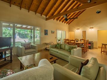 Venta Casa 4 amb Pileta  Barrio La Arboleda Garin