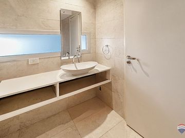 VENTA 2 AMBIENTES EN DUPLEX SAN ISIDRO