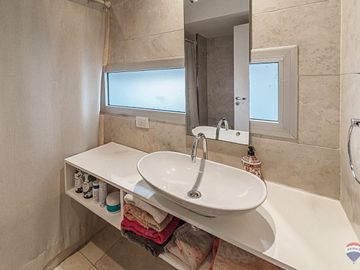 VENTA 2 AMBIENTES EN DUPLEX SAN ISIDRO