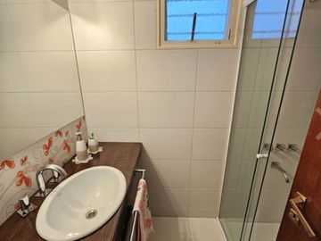 CASA CHALET 4 AMB + 2 AMB EN VENTA EL PALOMAR
