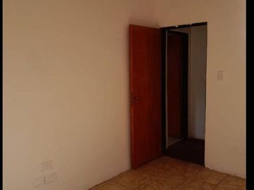 VENTA CASA 4 AMB C GARAGE PARRILLA LOS TILOS GARIN
