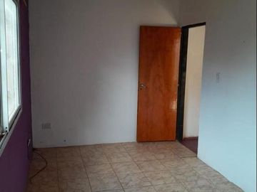 VENTA CASA 4 AMB C GARAGE PARRILLA LOS TILOS GARIN