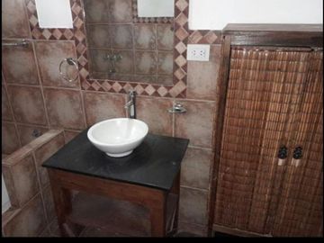 VENTA CASA 4 AMB C GARAGE PARRILLA LOS TILOS GARIN