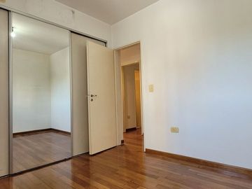DEPARTAMENTO PISO COMPLETO 4 AMB. BALCON Y COCHERA