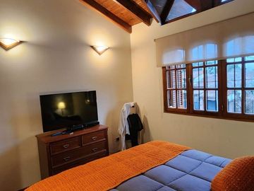 Venta PH 4 ambientes, pileta, jardín, Hurlingham