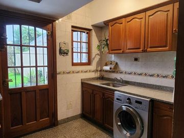 Venta PH 4 ambientes, pileta, jardín, Hurlingham