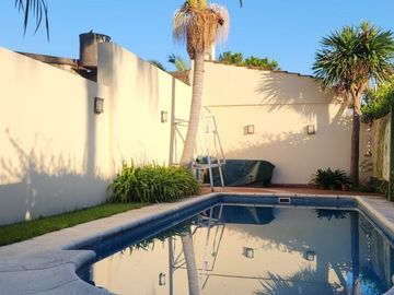 Venta PH 4 ambientes, pileta, jardín, Hurlingham