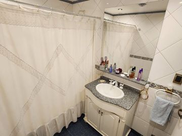 Venta PH 4 ambientes, pileta, jardín, Hurlingham