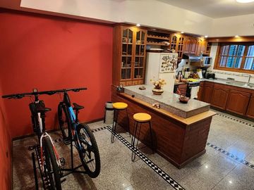 Venta PH 4 ambientes, pileta, jardín, Hurlingham