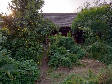 Casa dos plantas con terreno en venta, Claypole