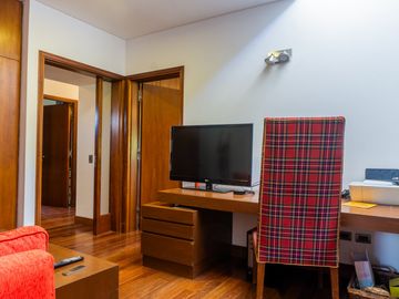 EXCELENTE CASA EN VENTA EN BARRIO RINCON DE CHACRAS