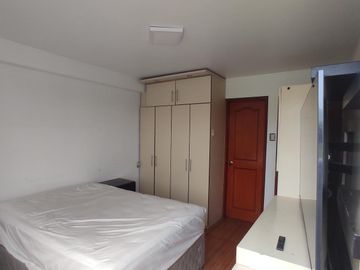 Alquilo dpto. con finos acabados, 02 cocheras, Amplia terraza en La Molina