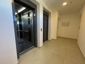 VENTA MONOAMBIENTE AMPLIO A ESTRENAR CENTRO NQN