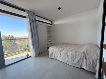 VENTA MONOAMBIENTE AMPLIO A ESTRENAR CENTRO NQN