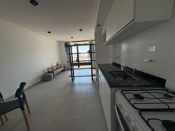VENTA MONOAMBIENTE AMPLIO A ESTRENAR CENTRO NQN