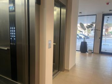 VENTA MONOAMBIENTE AMPLIO A ESTRENAR CENTRO NQN