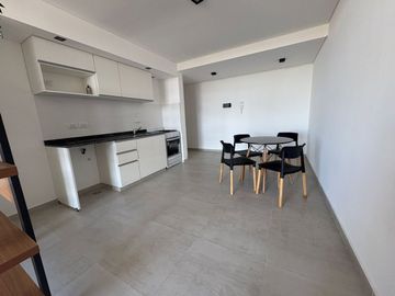 VENTA MONOAMBIENTE AMPLIO A ESTRENAR CENTRO NQN