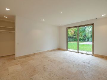 VENTA casa moderna a estrenar  Highland Park Pilar