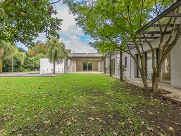 VENTA casa moderna a estrenar  Highland Park Pilar