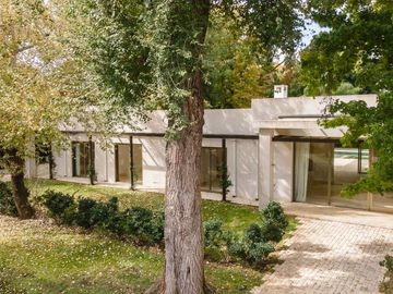 VENTA casa moderna a estrenar  Highland Park Pilar