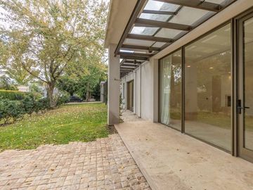 VENTA casa moderna a estrenar  Highland Park Pilar
