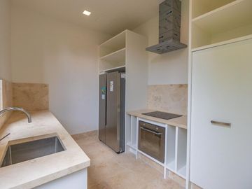 VENTA casa moderna a estrenar  Highland Park Pilar
