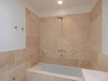VENTA casa moderna a estrenar  Highland Park Pilar
