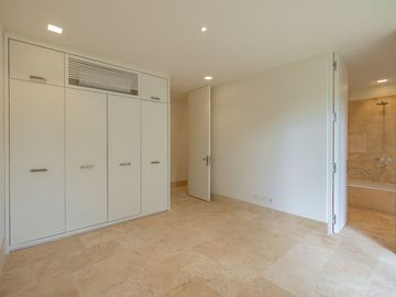 VENTA casa moderna a estrenar  Highland Park Pilar