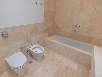 VENTA casa moderna a estrenar  Highland Park Pilar