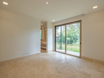 VENTA casa moderna a estrenar  Highland Park Pilar