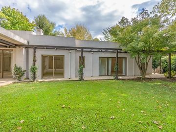 VENTA casa moderna a estrenar  Highland Park Pilar