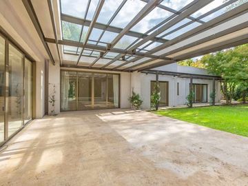 VENTA casa moderna a estrenar  Highland Park Pilar