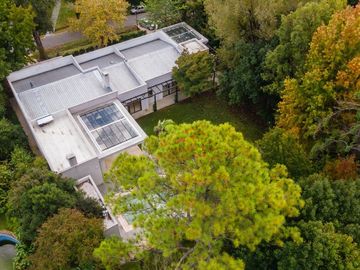 VENTA casa moderna a estrenar  Highland Park Pilar